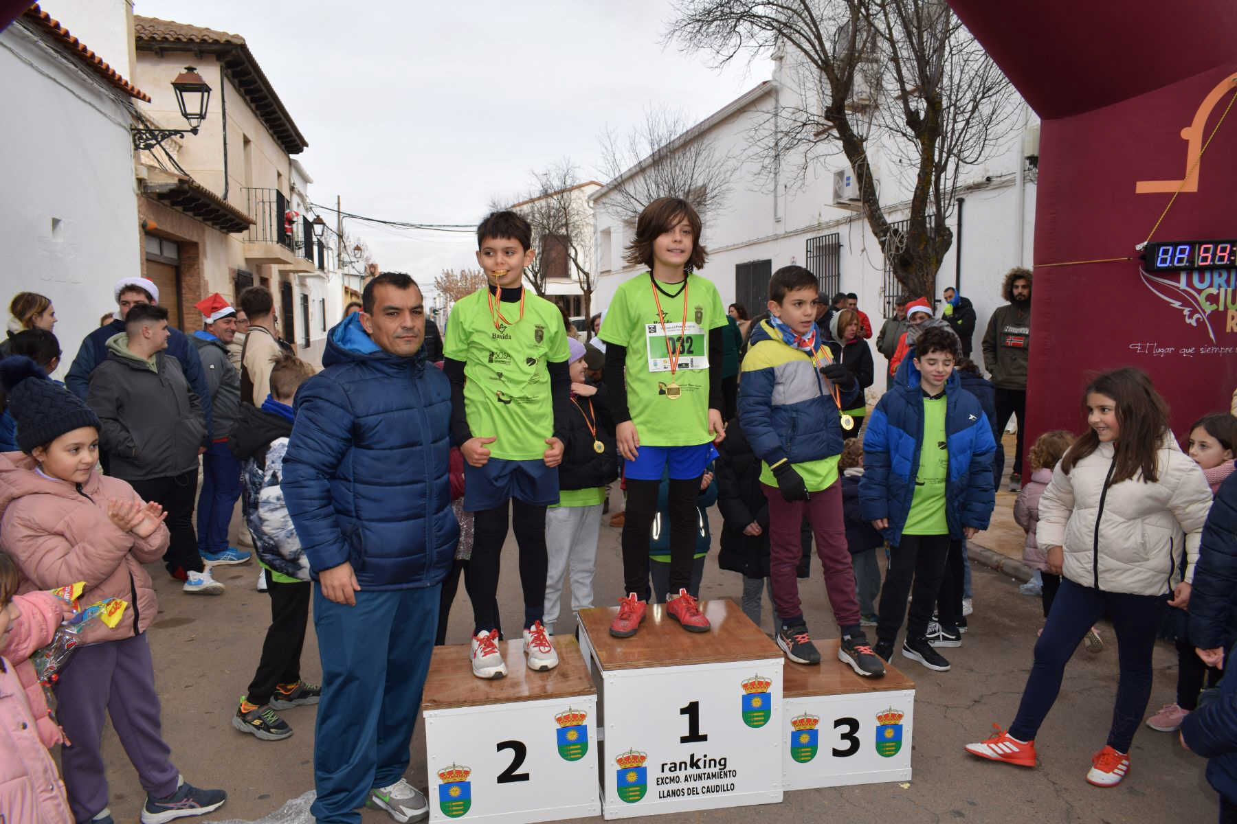 Podium 400 mts masculino imagenes VII carrera San Silvestre